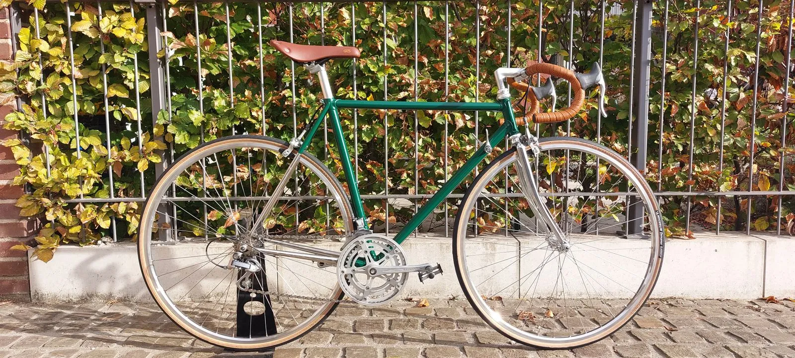 Rennrad — Racing Green, bei der Nippeser Radkiste
